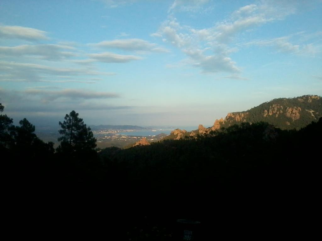 Chambres d'Hôtes Vue Mer L'Estérel Panoramique Saint-Jean-de-l'Esterel Extérieur photo